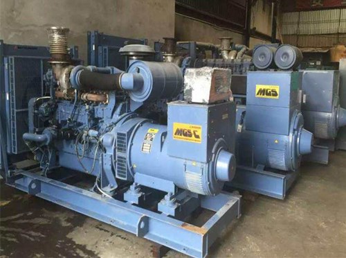 贵池发电机组带负载降电压是什么原因照成的？